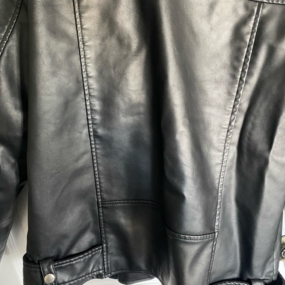 Faux leather jacket - Picture 4 of 4